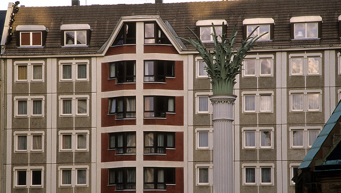 Nikolaikirchhof: Palmenkapitellsäule Leipzig