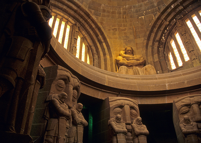 Völkerschlachtdenkmal: Krypta Leipzig