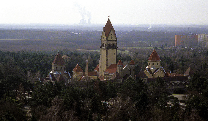 Leipzig Völkerschlachtdenkmal: Blick von der Denkmalskrone Südfriedhof