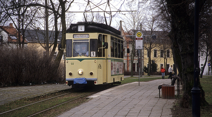 Straßenbahnhaltestelle Marientor: Historische Straßenbahn Wilde Zicke Naumburg