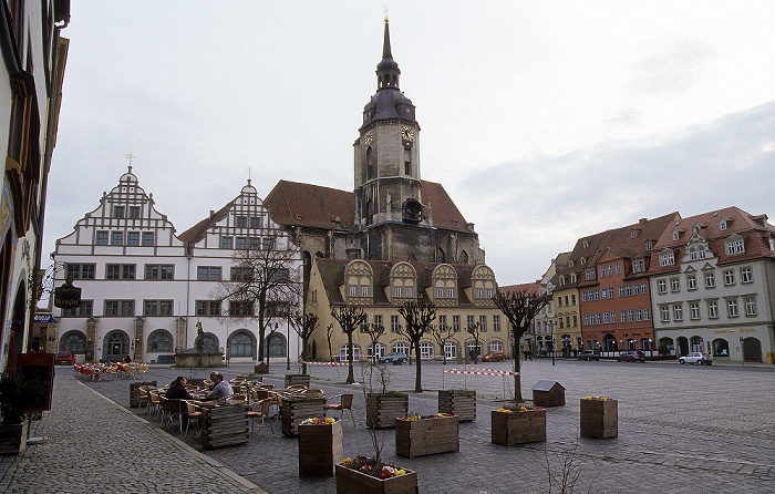 Naumburg Marktplatz: Residenz und Schlösschen, dahinter die Stadtkirche St. Wenzel Bürger- und Handelshaus Markt 10