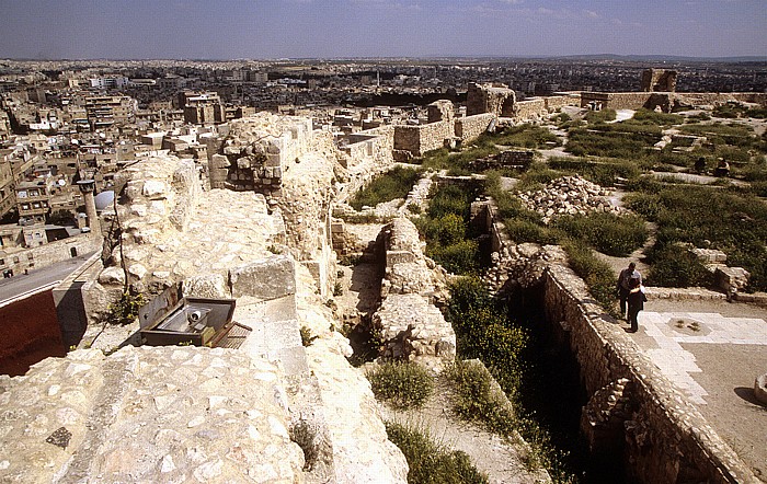 Aleppo Zitadelle: Festungsmauer