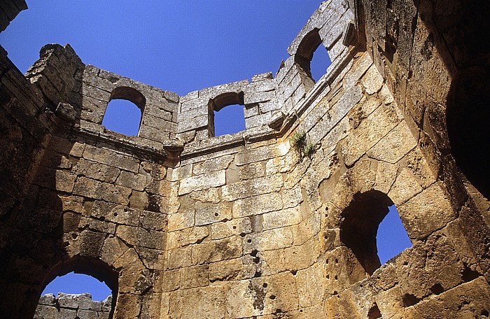 Die Toten Städte: Simeonskloster: Baptisterium Qalaat Seman