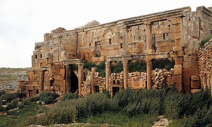 Die Toten Städte: Antike Siedlung im Jebel Zawiya Serjilla