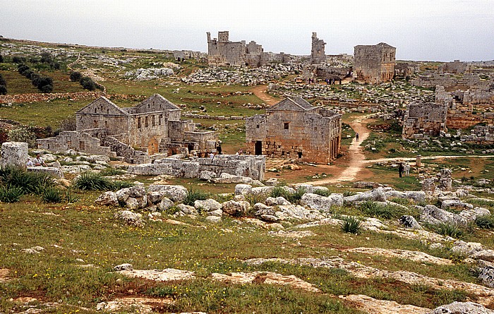 Die Toten Städte: Antike Siedlung im Jebel Zawiya Serjilla