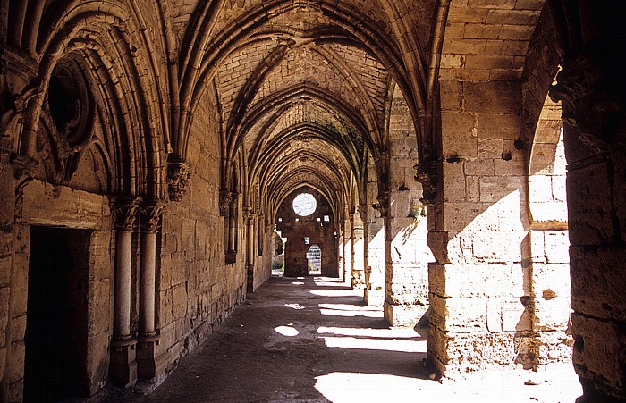 Krak des Chevaliers: Vorhalle (Portikus, Säulen- oder Pfeilerhalle als Vorbau) Tell Kalach