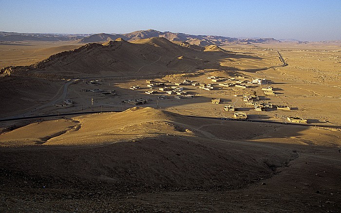 Blick von der Burg Qalaat Ibn Maan: Berge der Syrischen Wüste Palmyra