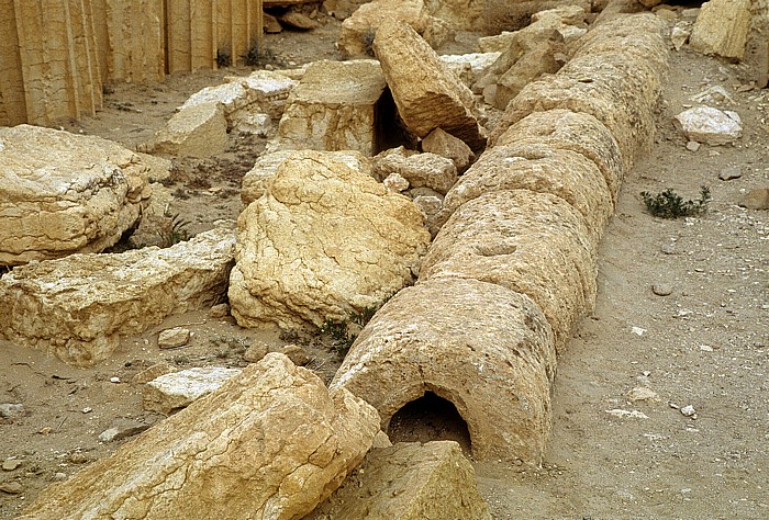 Palmyra Ruinengelände: Große Säulenstraße: Wasserleitung
