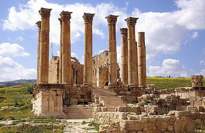 Gerasa: Artemis-Tempel: Vorhalle und Cella Jerash