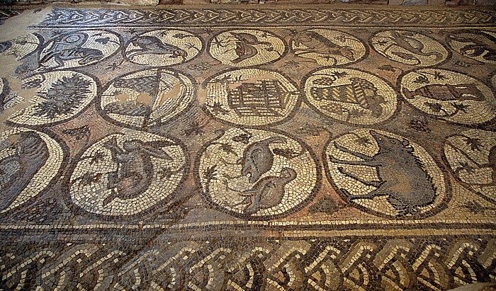 Innenstadt: Byzantinische Kirche: Mosaikboden Petra