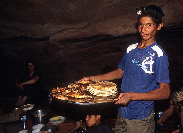 Ar Rak'a: Firschgegrilltes Wadi Rum