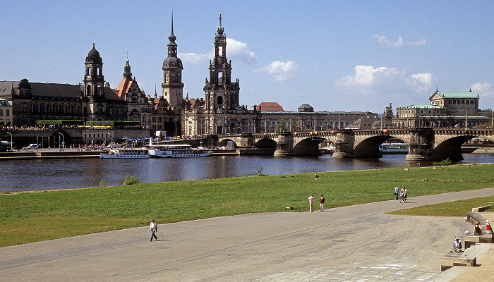 Innere Altstadt: Brühlsche Terrasse, Sächsisches Ständehaus, Residenzschloss (Hausmannsturm), Katholische Hofkirche Dresden