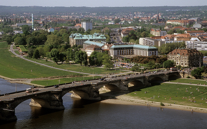 Dresden Bick von der Kuppel der Frauenkirche: Innere Neustadt Augustusbrücke Neustädter Elbufer