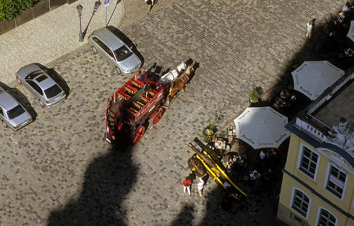 Bick von der Kuppel der Frauenkirche: Innere Altstadt mit Kutsche Dresden