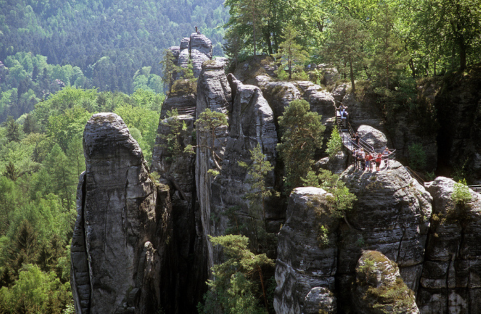 Sächsische Schweiz Blick von der Bastei: Felsenburg Neurathen