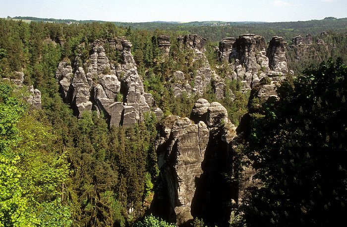 Sächsische Schweiz Blick von der Bastei: Elbsandsteingebirge