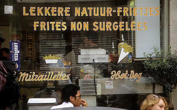 Rue du Marché aux Poulets (Kiekenmarkt): Frittenbude Brüssel