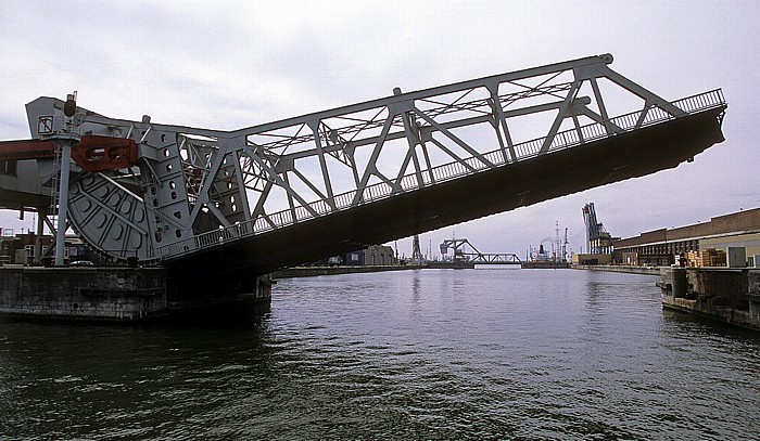 Hafen: Albert Dock: Oosterweelbrug Antwerpen