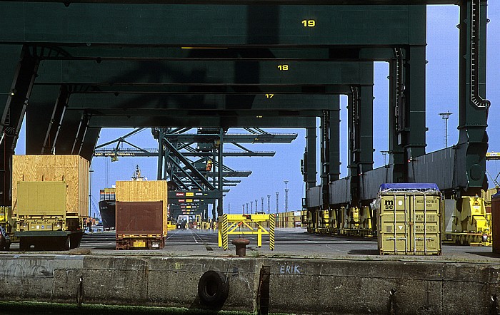 Antwerpen Hafen: Delwaide Dock