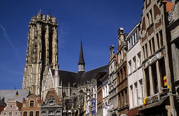 Mechelen Kathedrale des Heiligen Romuald (Sint-Rombouts-Kathedraal), Marktplatz (Grote Markt)