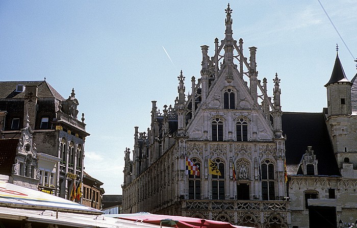 Marktplatz (Grote Markt): Rathaus (Stadhuis) Mechelen