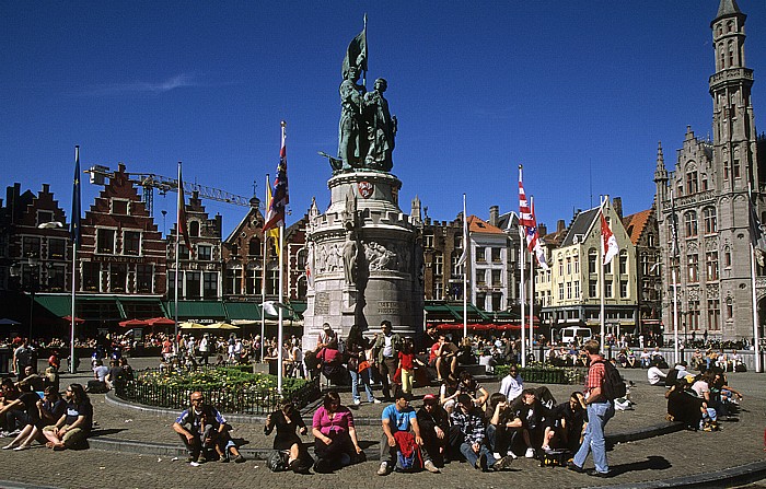 Marktplatz (Grote Markt): Denkmal für Jan Breydel and Pieter de Coninck Brügge