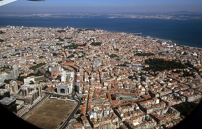Lissabon V.u.: Alcântara, Bairro Alto, Baixa, Tejo Luftbild aerial photo
