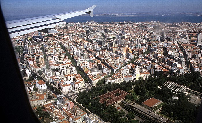 Lissabon Avenidas Novas Jardim da Fundação Calouste Gulbenkian Museu Calouste Gulbenkian Luftbild aerial photo