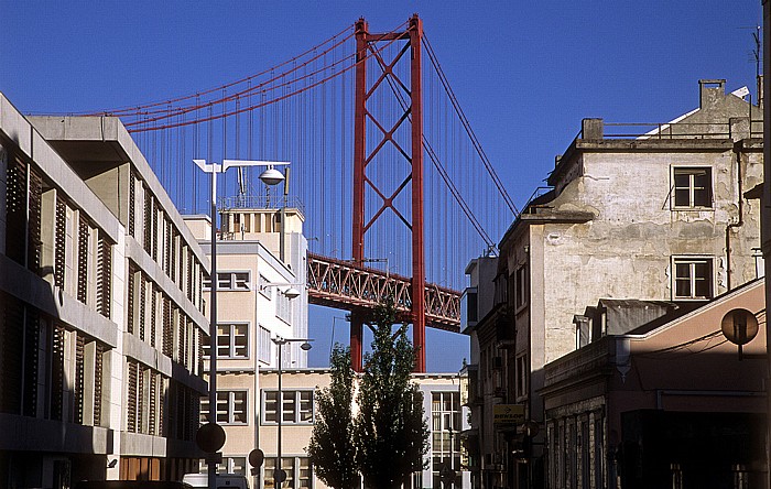 Alcântara: Ponte 25 de Abril Lissabon 2009