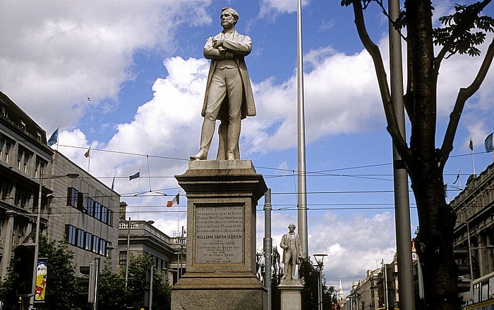 Dublin O'Connell Street: Statue von William Smith O'Brien Statue von Sir John Gray The Spire