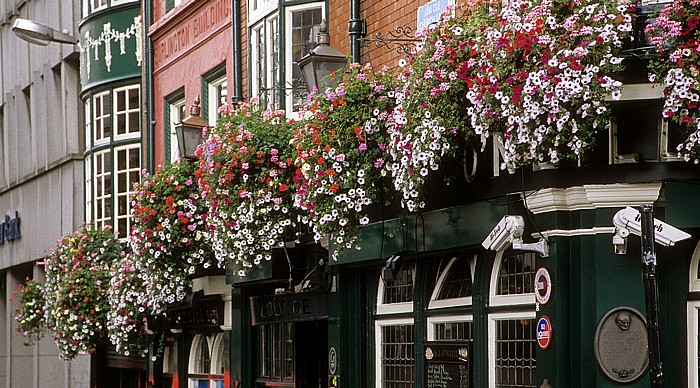 Dublin Suffolk Street: O'Neill's Bar