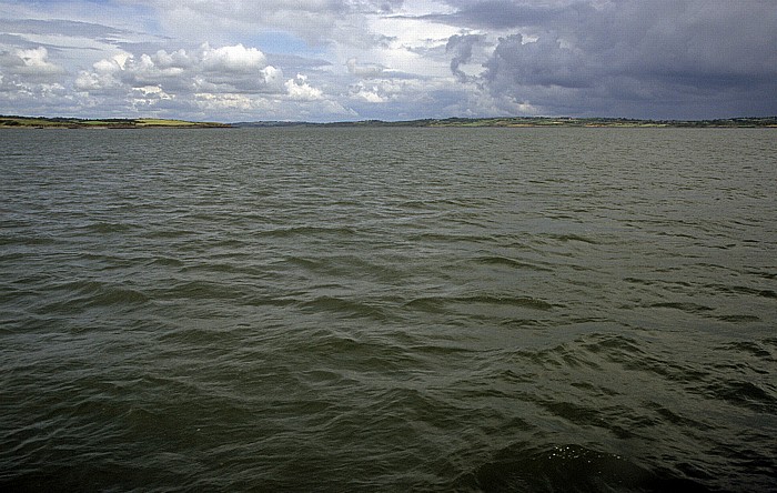 Blick von der Shannon-Autofähre Tarbert - Killimer: River Shannon, County Clare Killimer