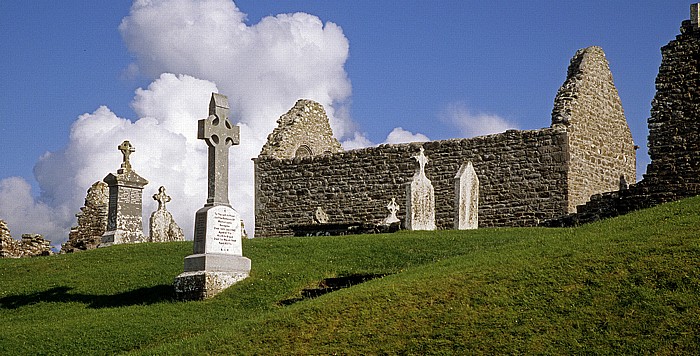 Klosterruine: Gräber Clonmacnoise