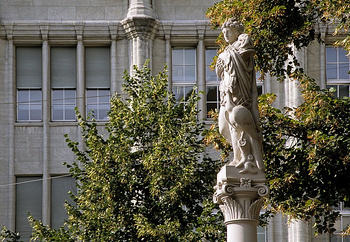 Paradeplatz: Denkmal Zürich