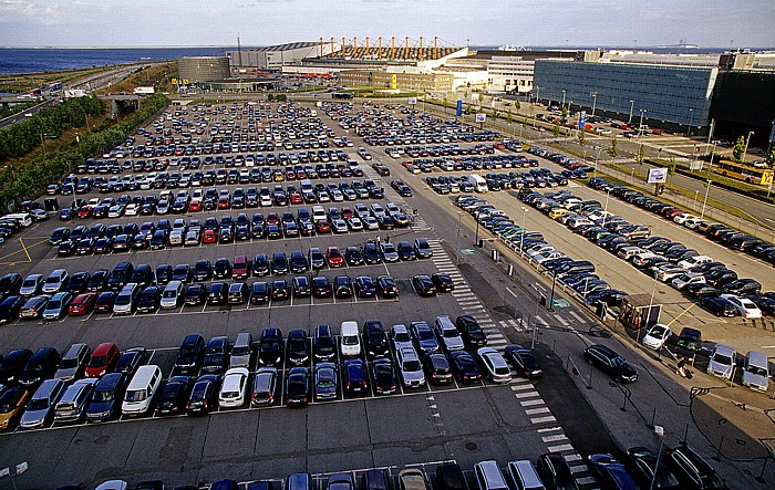 Blick aus dem Hilton Airport Hotel: Flughafen Kopenhagen (Københavns Lufthavn / Kastrup) Flughafen Kopenhagen-Kastrup