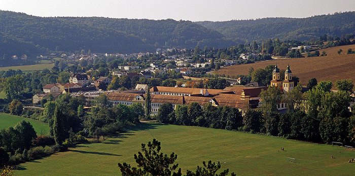 Blick von der Willibaldsburg: Altmühltal mit Kloster Rebdorf Eichstätt