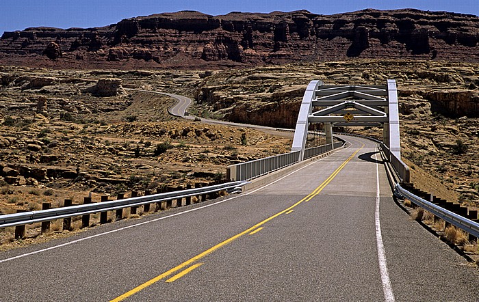 Glen Canyon National Recreation Area Hite Crossing Bridge über Lake Powell / Colorado River