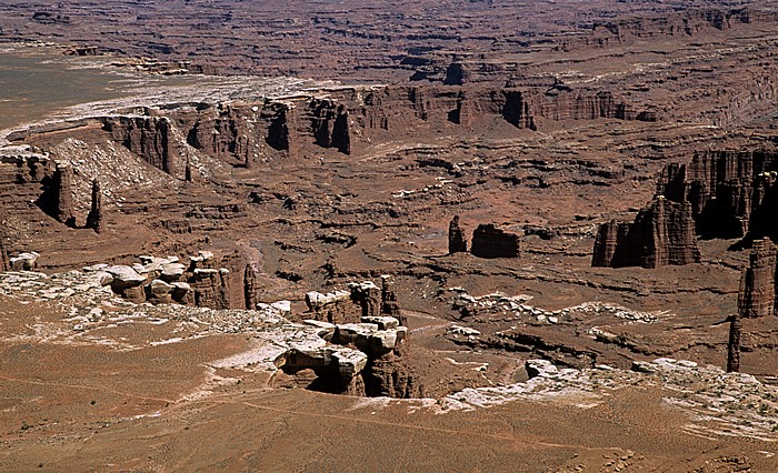 Island in the Sky: Blick vom Grand View Point: White Rim mit White Rim Road Canyonlands National Park