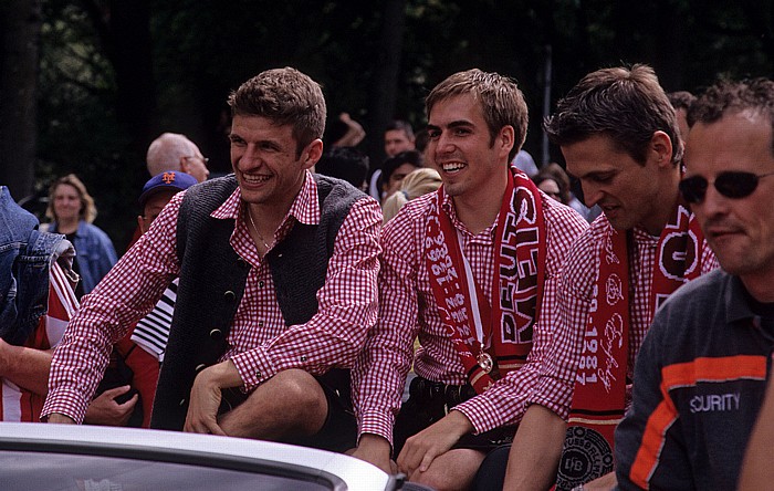München Erhardtstraße: FC Bayern-Meisterschaftskorso mit Thomas Müller, Philipp Lahm und Hans Jörg Butt FC Bayern München