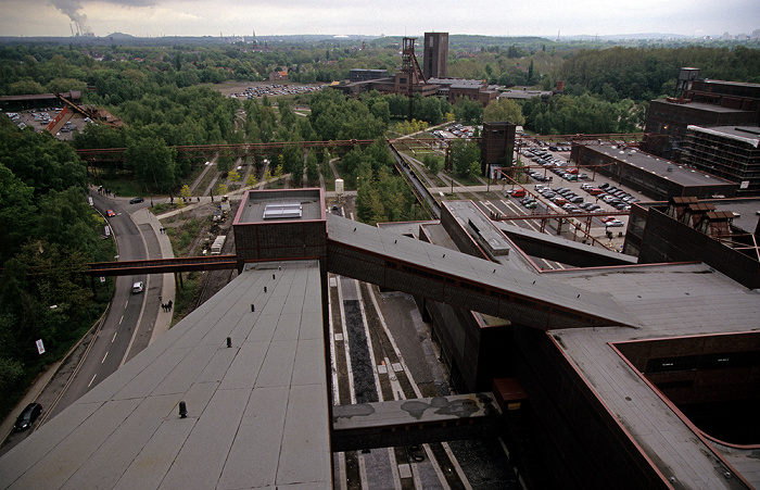 Zeche Zollverein: Blick von der Kohlenwäsche: Schacht 12 Essen