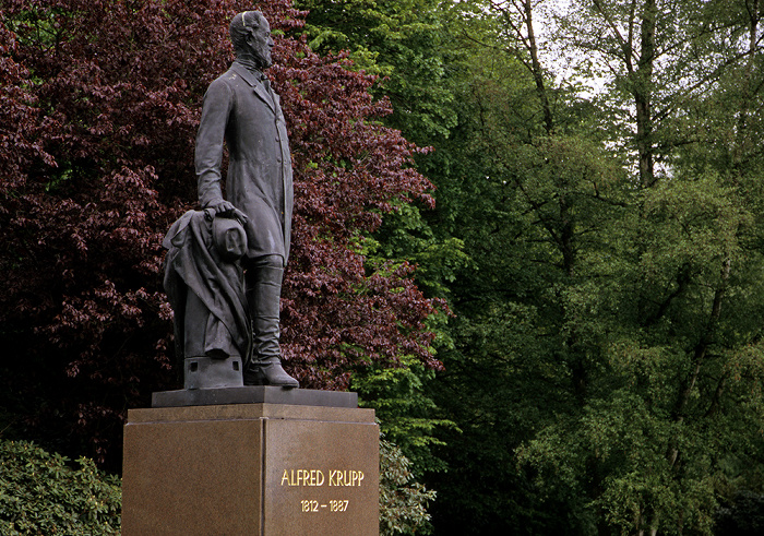 Essen Park der Villa Hügel: Alfred-Krupp-Denkmal