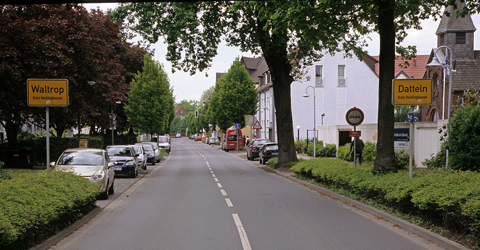 Ortseingangsschilder Provinzialstraße: Links Waltrop, rechts Datteln Waltrop