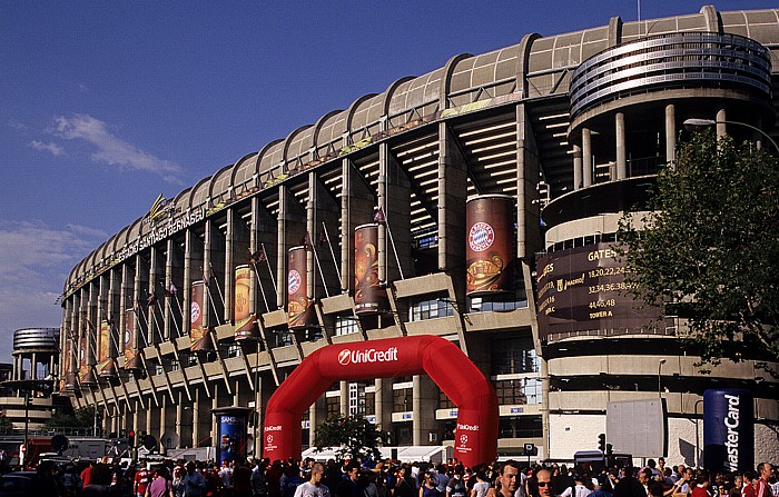 Madrid Estadio Santiago Bernabéu: Finale UEFA Champions League FC Bayern München - Inter Mailand Paseo de la Castellana