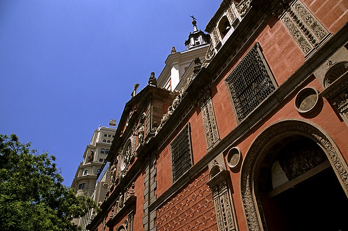 Calle de Alcalá: Iglesia de las Calatravas Madrid