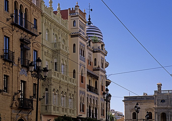 Barrio del Arenal: Avenida de la Constitución Sevilla