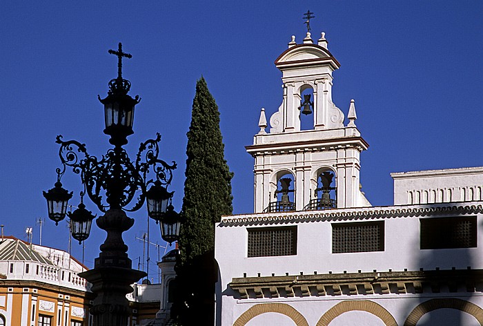 Centro: Plaza Virgen de los Reyes, Convento e Iglesia de la Encarnación Sevilla