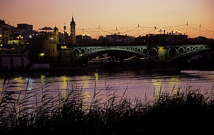Sevilla Guadalquivir, Barrio de Triana, Puente de Isabel II