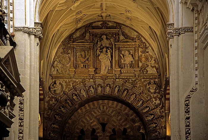 Mezquita Catedral: Hineingebaute Kirche Córdoba