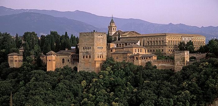 Albaizin: Blick vom Mirador de San Nicolas auf die Alhambra Granada