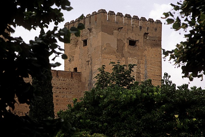 Alhambra: Alacazaba mit Torre del Homenaje Granada